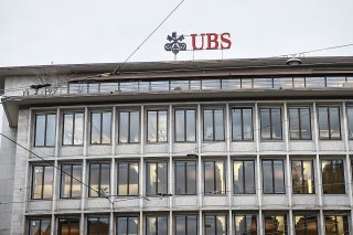 UBS a dégagé un bénéfice net pour l'ensemble du premier groupe bancaire helvétique de 28,88 milliards de dollars au 2e trimestre. La performance reflète un gain comptable de près de 29 milliards consécutif à l'acquisition de Credit Suisse.